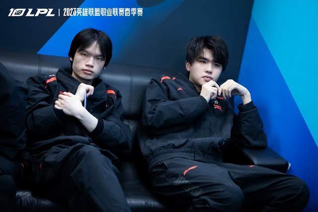 包含巅峰对决：传统豪门再度交锋！的词条