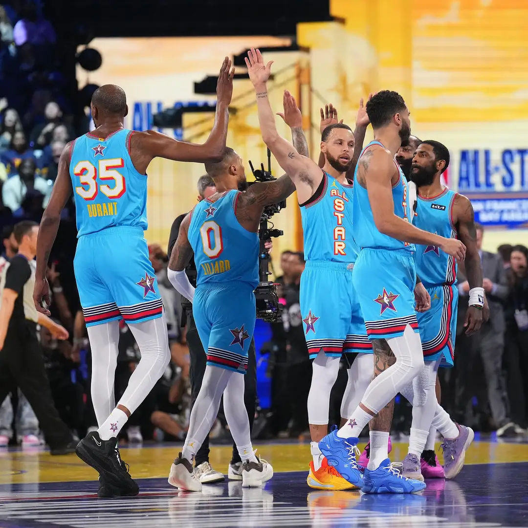 NBA全明星周末：球迷热情支持巨星们的简单介绍