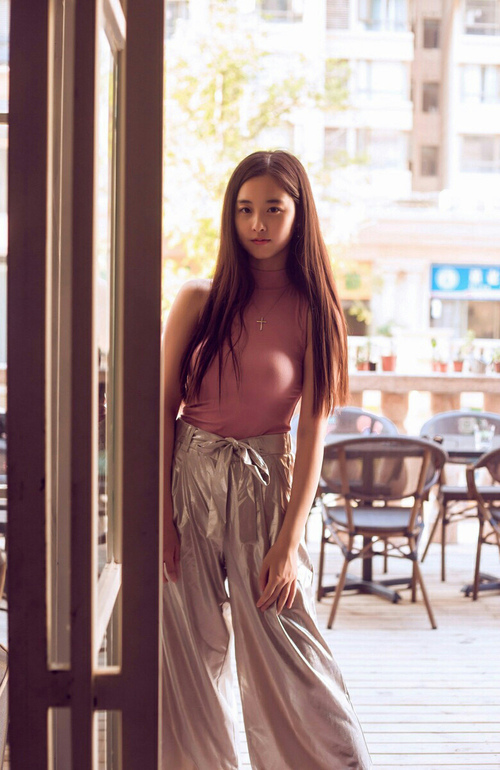 铁壁防守与巨星闪耀，步行者锁死独行侠，恩比德制胜表现定乾坤