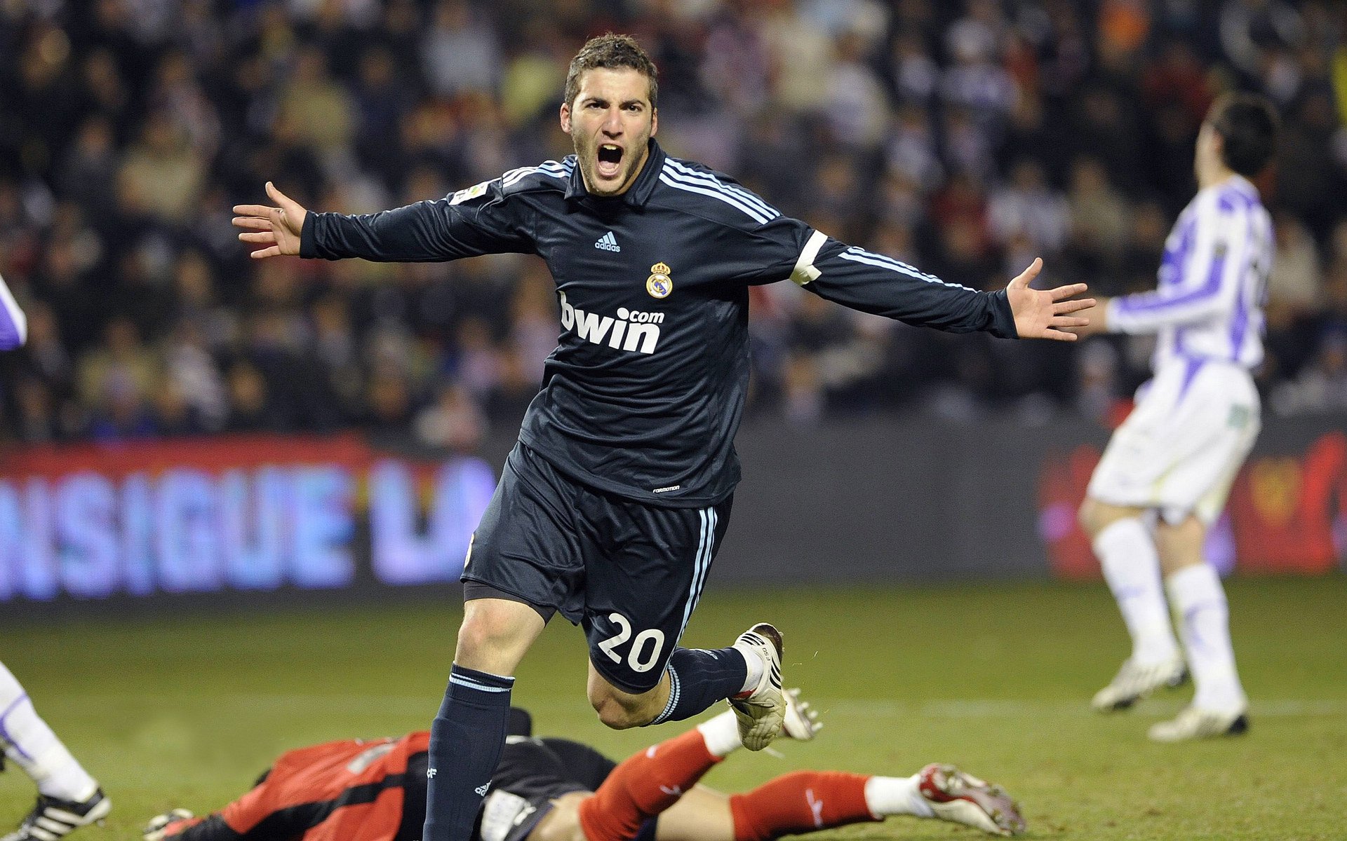 掀翻骑士！班凯罗赛后评分拉满，新生代之王诞生？