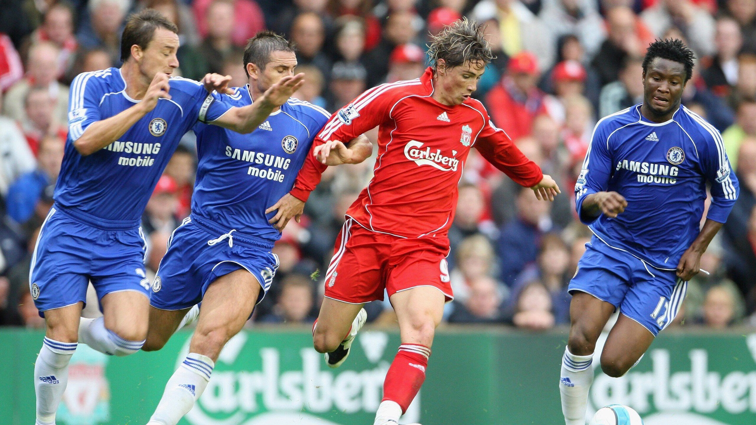 开云官网-跨越大陆的里程碑，C罗传奇之夜照亮加拿大与马赛的友谊赛