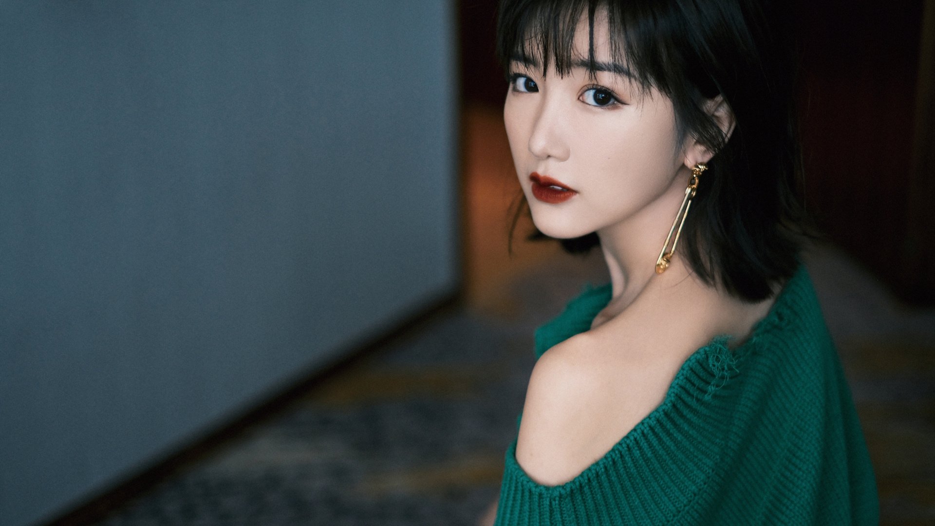 开云体育在线-意甲焦点战再掀热潮，美国速胜波兰显锋芒