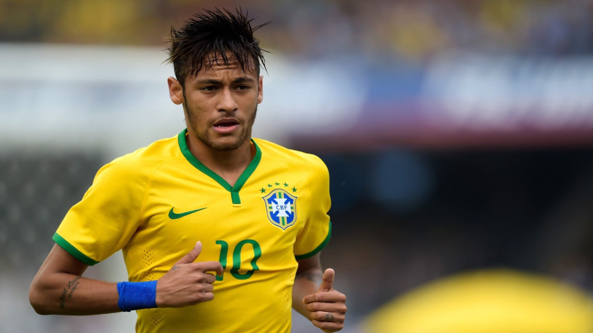 舞台越大越强！从阿什拉夫的闪耀到黄潜的压哨绝杀