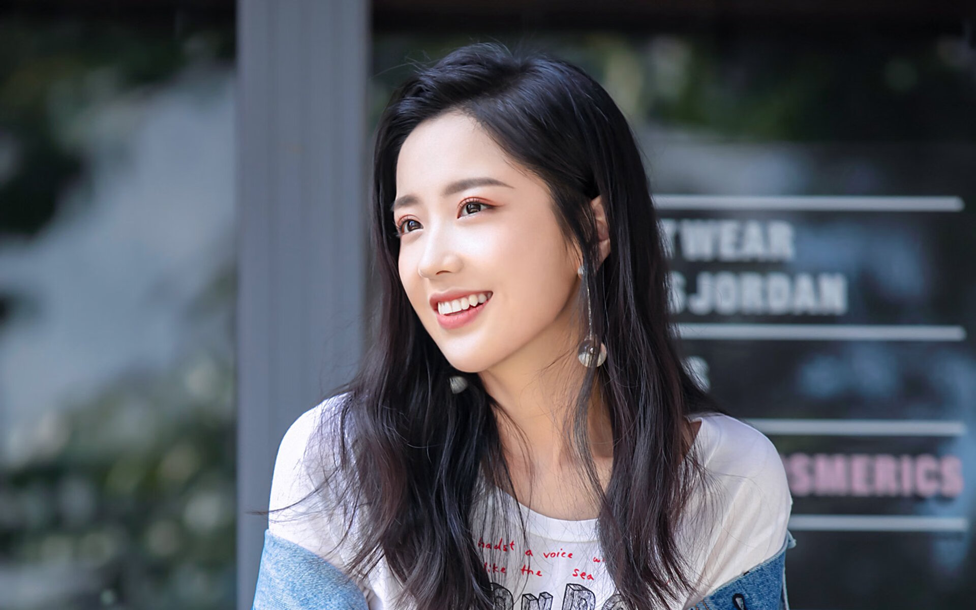 开云体育平台APP-东南亚风暴席卷北欧，泰国4-0碾压瑞典，迪亚斯独造三球引爆2026世界杯H组